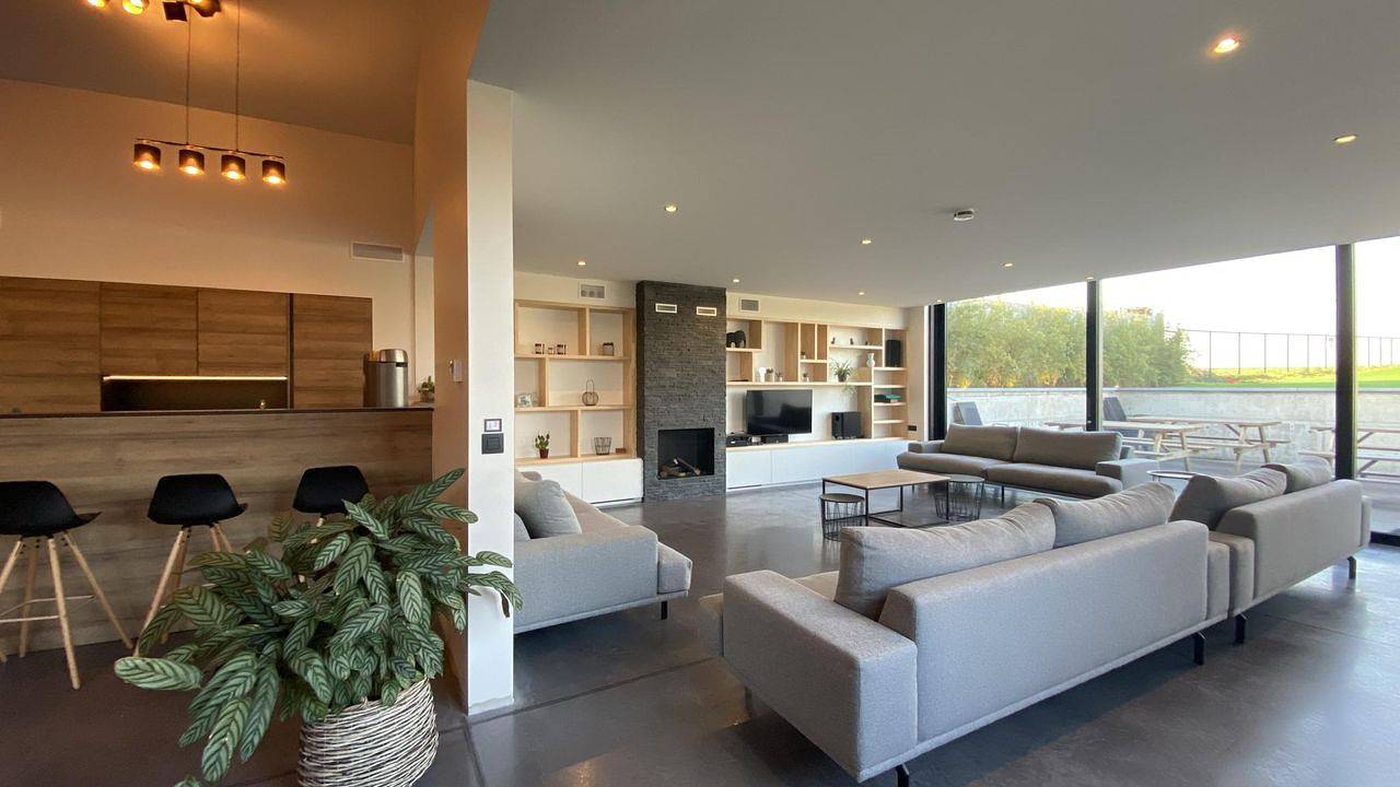 Villa voor 24 personen met terras in Schorisse, Maarkedal