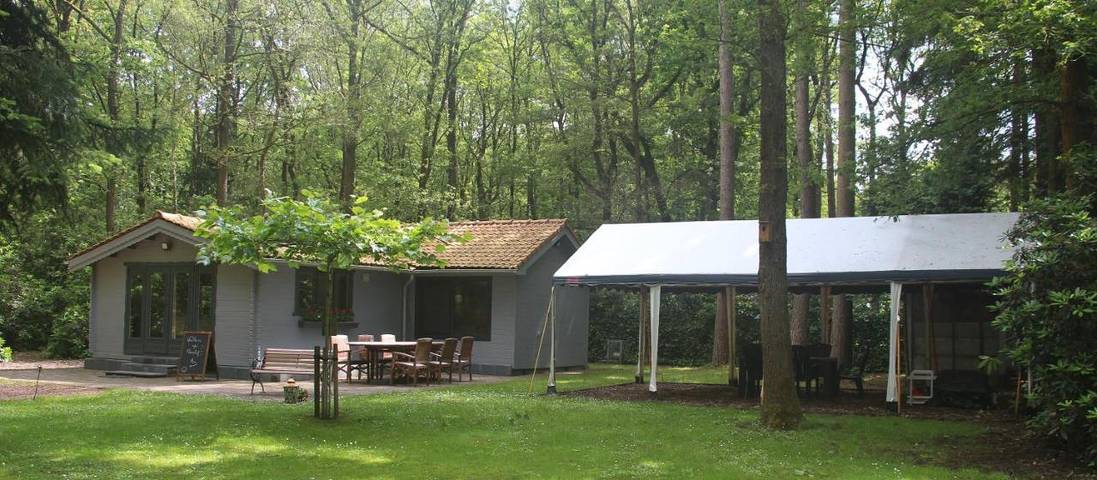 Location de vacances pour 5 personnes, avec Terrasse ainsi que Jardin et Vue à Brasschaat