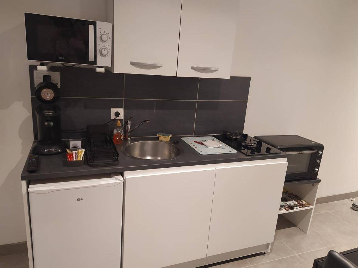 Appartement entier, One-Bedroom Apartment in Alès, Parc national des Cévennes