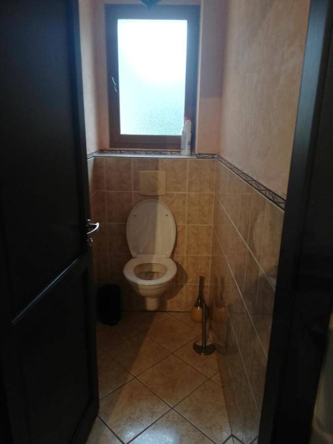 Location de vacances pour 8 personnes, avec jardin et vue à Dole - 3