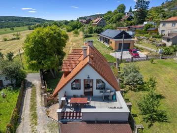 Ferienhaus für 7 Personen, mit Terrasse und Ausblick sowie Garten, mit Haustier in Tschechien