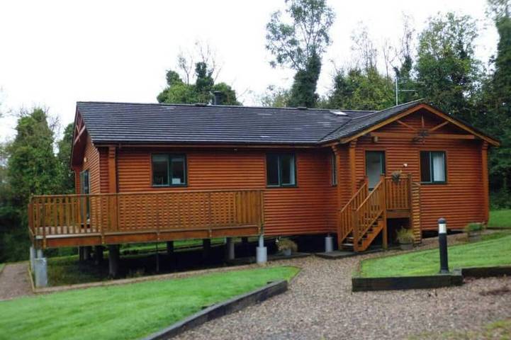 Vacation rental for 7 people, with Balcony and Yard in County Cavan