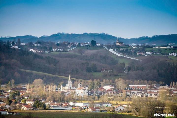 Hôtel pour 3 personnes, avec terrasse et jardin, animaux acceptés à Saint-Palais - 3