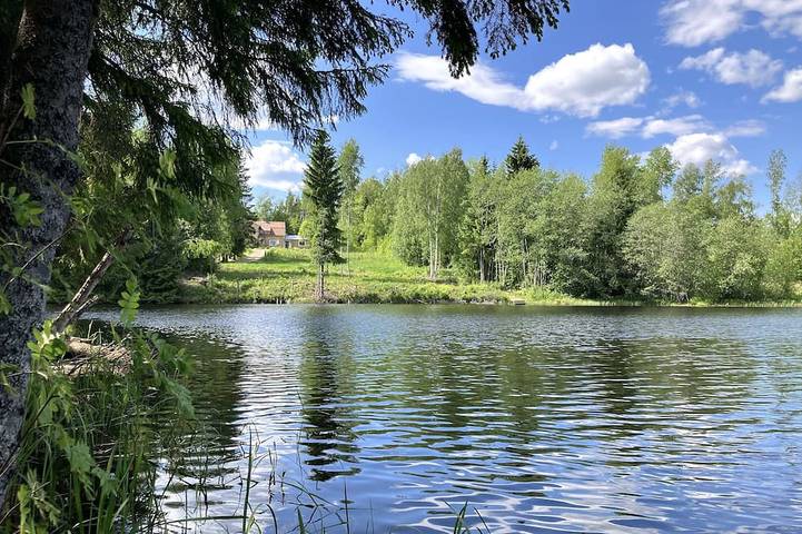 Ferienhaus für 8 Personen, mit Terrasse und Garten in Hagfors