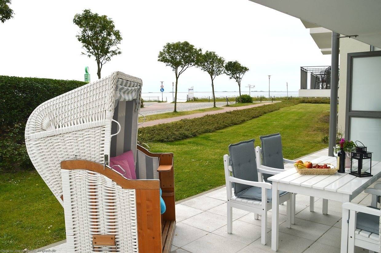 Ganze Ferienwohnung, Schloss am Meer - Whg.3 / große Terrasse mit Meerblick in Wyk auf Föhr (Stadt), Wyk auf Föhr