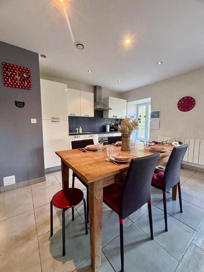 Gîte pour 4 personnes, avec jardin et vue à Morestel - 2