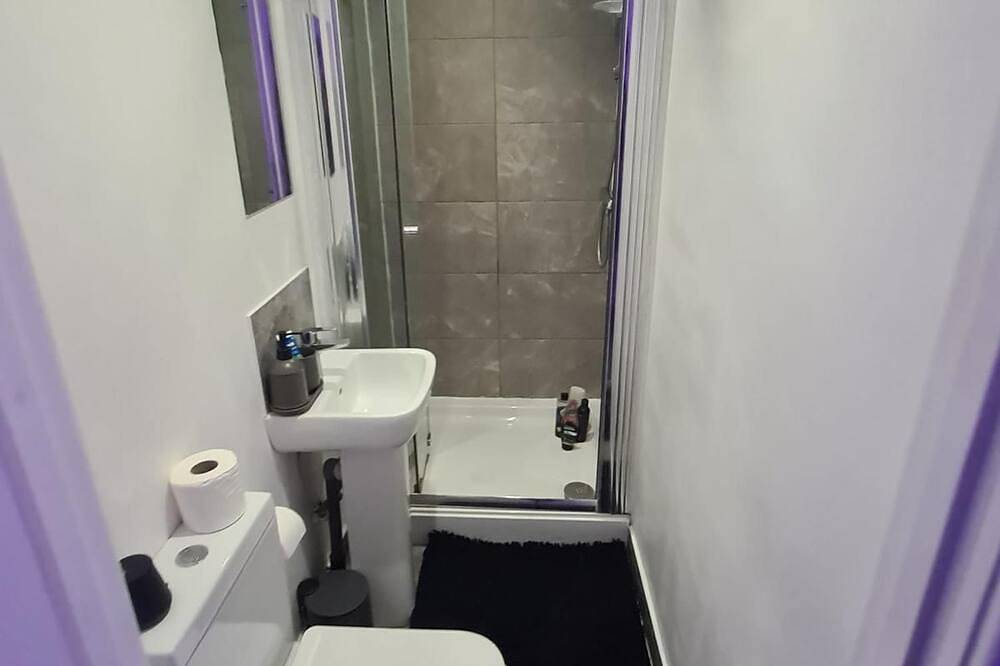 Central Watford En-Suite Double Room in Watford, Hertfordshire