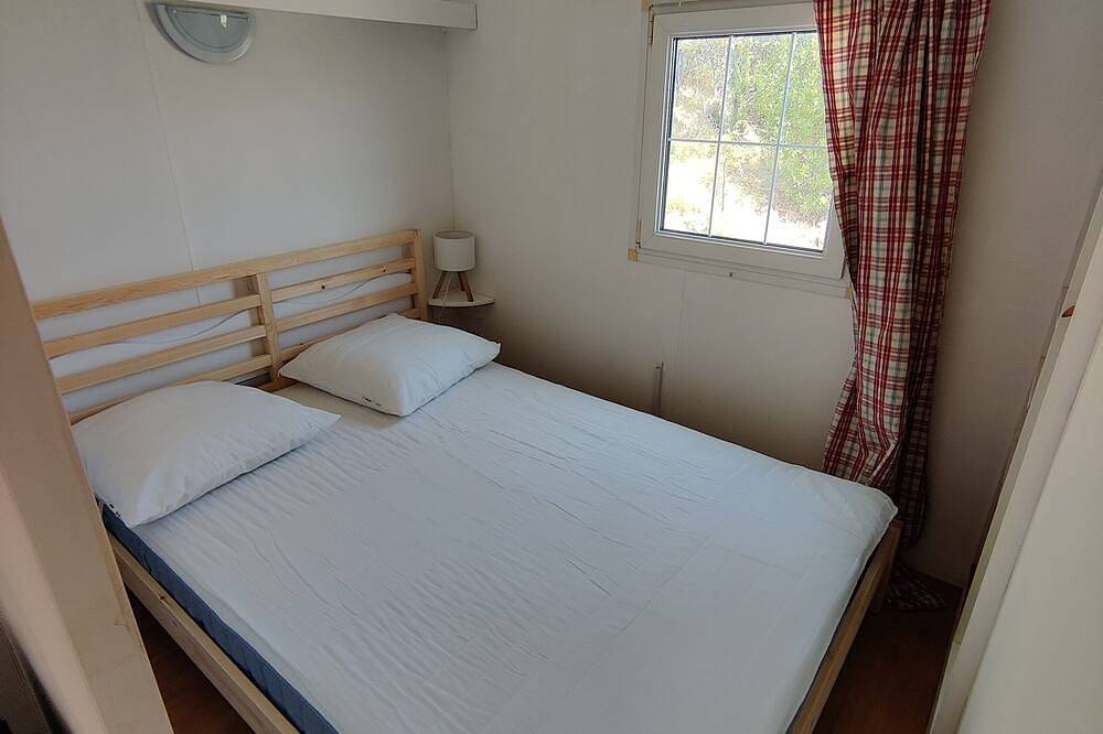 Comfortable mobile home at the foot of the Luberon in Lourmarin, Parc naturel régional du Luberon