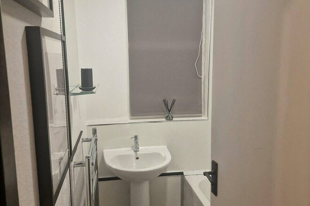 Apartment for 6 People in Exeter, Devon