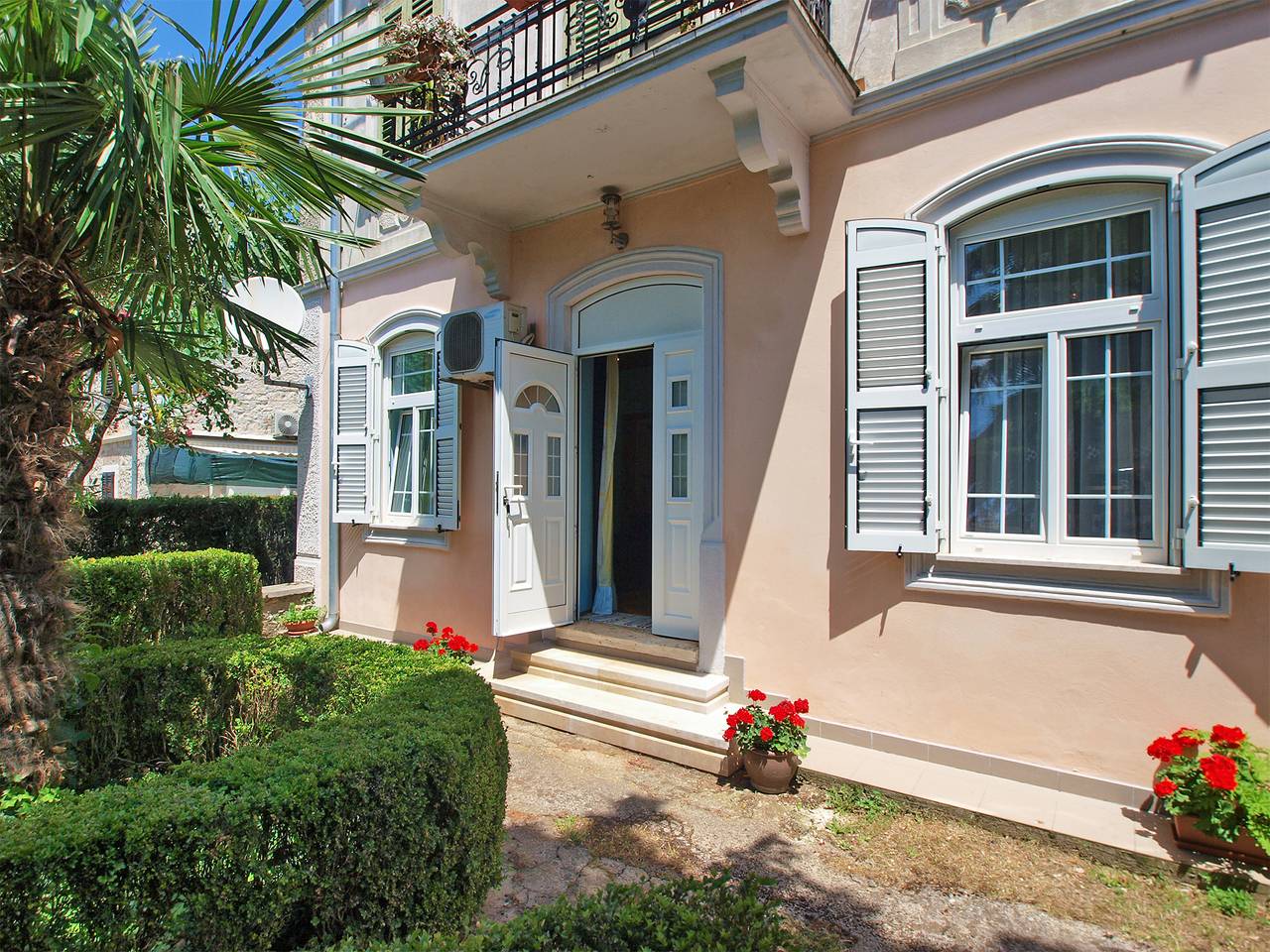 Apartamento entero, Apartamento de vacaciones para 2 personas con terraza in Fazana, Costa sur de Istria