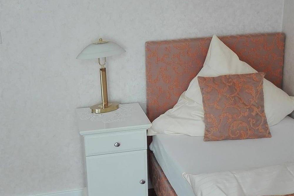 Ganze Wohnung, Einzelzimmer Standard (Hohenzollern) - Hotel Haus Hohenzollern/Haus Ambiente in Bad Bertrich, Traben-Trarbach und Umbegung