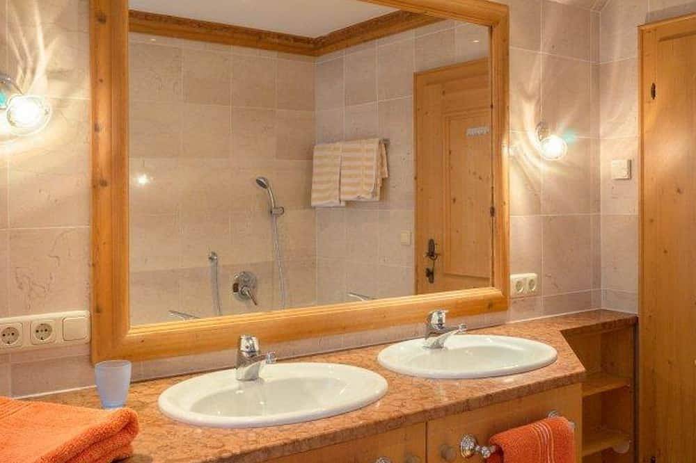 Ganze Wohnung, Appartement \"Philip\" 1 Schlafr./1 Wohnschlf. - Ferienwohnung Weinfurter Luise in Ellmau - SkiWelt, Ellmau
