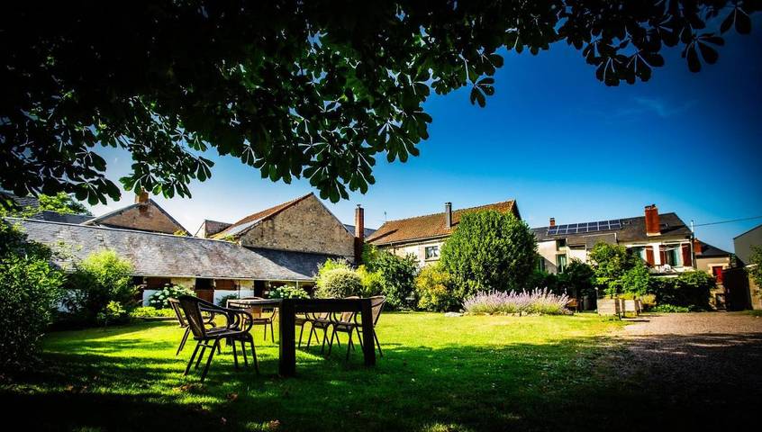 Location de vacances pour 2 personnes, avec Terrasse et Jardin à Ouroux-en-Morvan