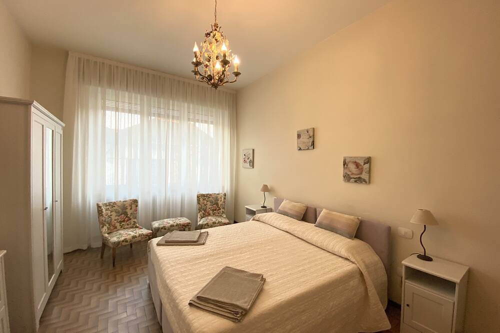 Entire apartment, Peaceful Apartment with balcony, Garden And Lake View in Stresa, Comune di Stresa