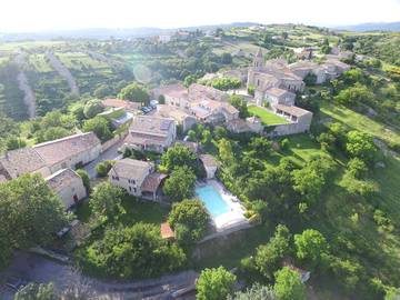 Gîte pour 15 personnes, avec balcon ainsi que jardin et piscine à Saint-Andéol-de-Berg