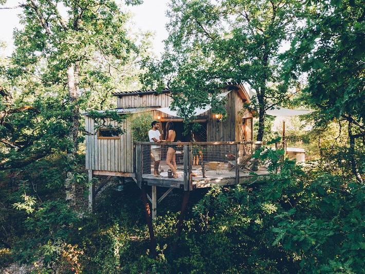 Cottage pour 2 personnes, avec piscine et sauna ainsi que jardin et jacuzzi à Labastide-de-Penne
