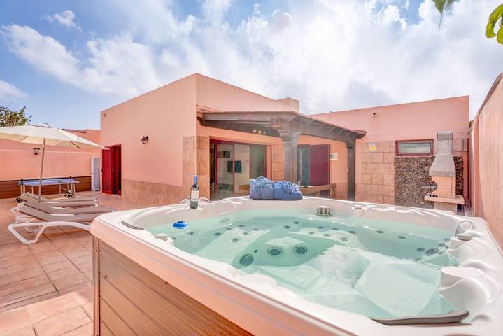 Apartamento para 6 personas, con Jacuzzi y Jardín en Tamaragua