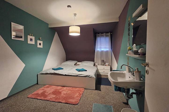 Ganze Wohnung, Doppelzimmer 16 qm mit Dusche in Bad Liebenzell, Nordschwarzwald
