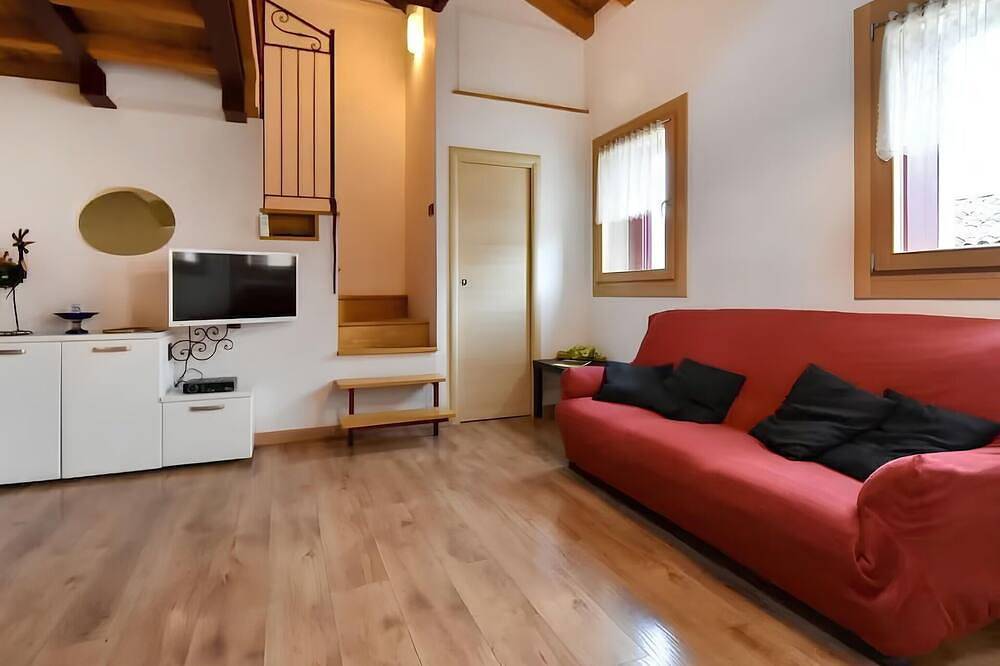 Angenehme Wohnung für 5 Gäste mit  W-Lan, Klimaanlage, Pool, Tv, Veranda und Panoramablick in Miane, Südliche Karnische Alpen