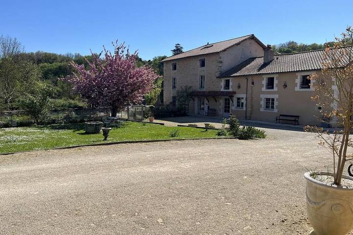 Gîte pour 32 personnes à Marnay