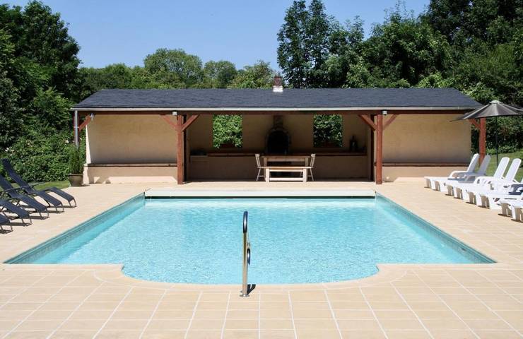 Maison de vacances pour 4 personnes, avec Terrasse et Piscine à Asnières-sur-Vègre