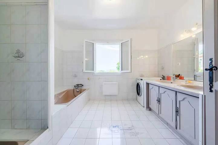 Appartement de vacances pour 4 personnes, avec Terrasse et Jardin à Le Luc - 4