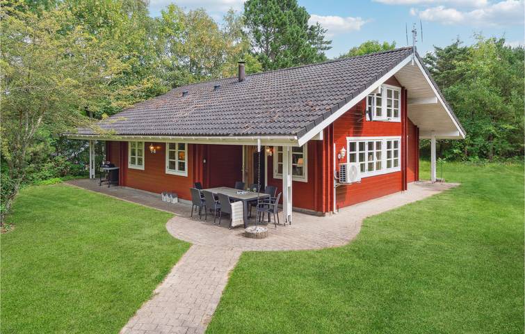 Ferienhaus für 10 Personen, mit Terrasse und Whirlpool sowie Garten und Sauna in Kalundborg