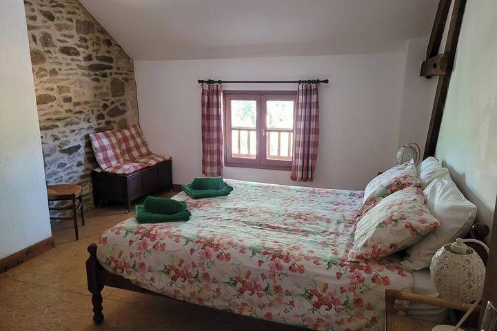Location de vacances pour 10 personnes, avec jardin, animaux acceptés à Saint-Saud-Lacoussière - 4