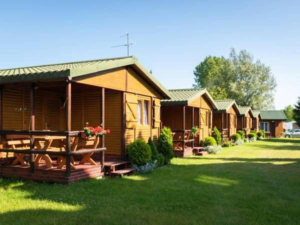 Dom dla 3 osób, z jacuzzi i taras oraz basen w Dąbki