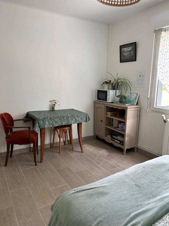 Gîte pour 2 personnes, avec vue ainsi que jardin et terrasse à Séné - 3