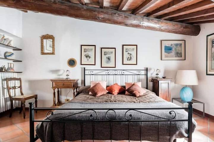 Entire Historic Residence in Tuscany (Val d'Orcia),in the Heart of Montepulciano in Montepulciano, Province de Sienne