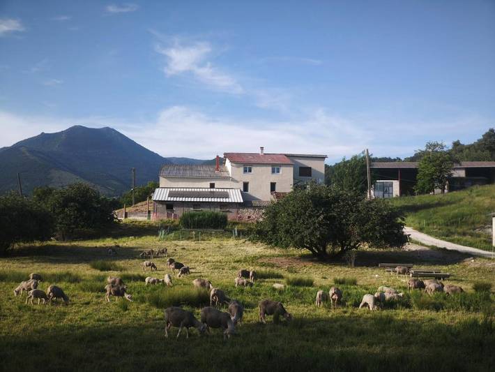 Gîte pour 4 personnes, avec Terrasse ainsi que Jardin et Vue à Rosans