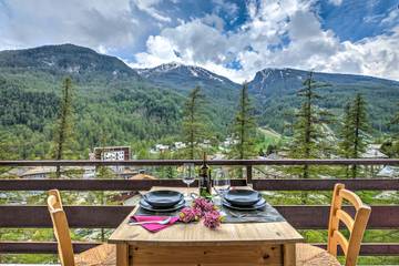 Gîte pour 6 personnes, avec balcon, adapté aux familles à Pragela