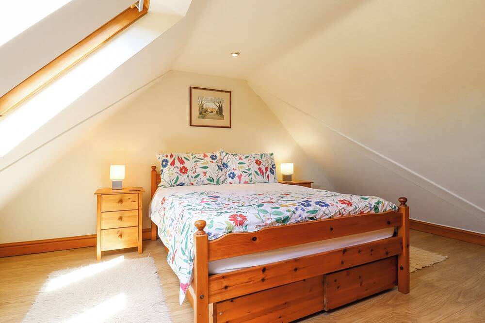 The Studio, Horseshoe Cottage, pet friendly in Fulbourn in Fulbourn, Cambridgeshire