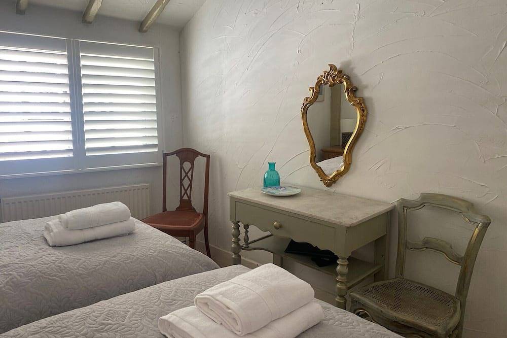 Beautiful Seaside Cottage in Seaford, East Sussex