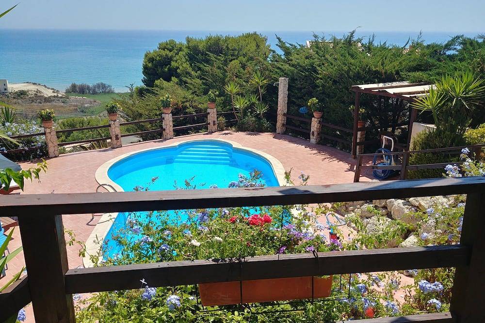 Giallonardomare Villa with pool and stunning sea views in Spiaggia Giallonardo I, Realmonte