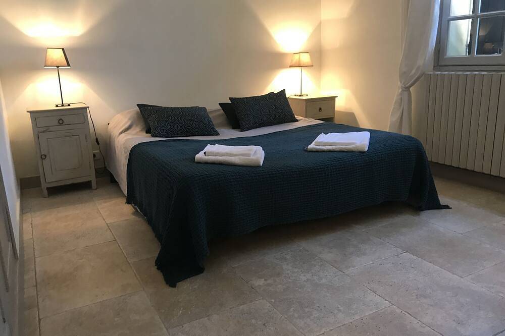 Haus mit Pool für 8 Personen 84800 Lagnes in Lagnes, Regionaler Naturpark Luberon