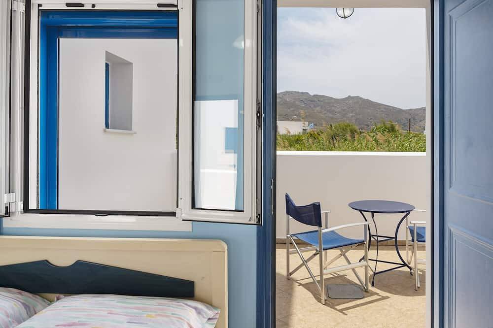 Apartamento entero, Apartamento estudio 'Studios Ninemia Serifos 2' con vistas al mar, Wi-Fi y aire acondicionado. in Livadi, Cícladas