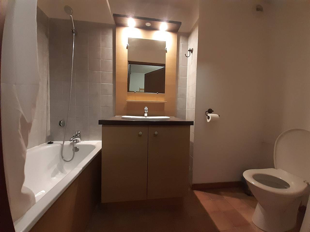 Ganzes Studio, Brides-les-Bains: Gemütliches Studio für 4 Personen, ideal gelegen, in der Nähe der Thermen in Brides-les-Bains, Les Trois Vallées