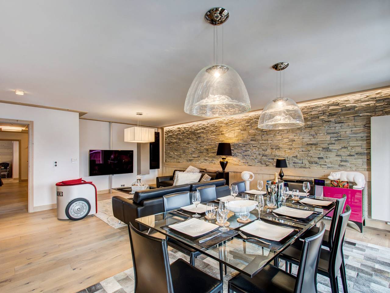 Apartamento entero, Apartamento espacioso con sauna, aparcamiento y Wifi en Courchevel in Saint-Bon-Tarentaise, Les Trois Vallées