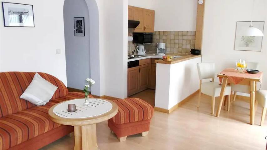 Ferienwohnung für 2 Personen, mit Balkon und Terrasse sowie Garten im Kleinwalsertal - 3