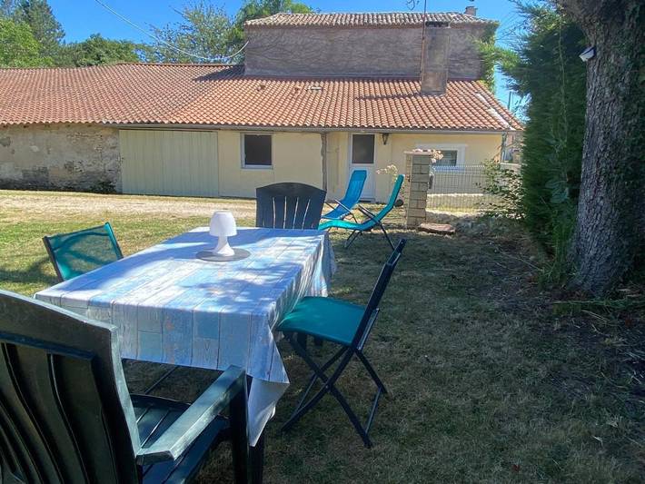 Gîte pour 4 personnes, avec jardin et vue, animaux acceptés à Sigoulès - 2