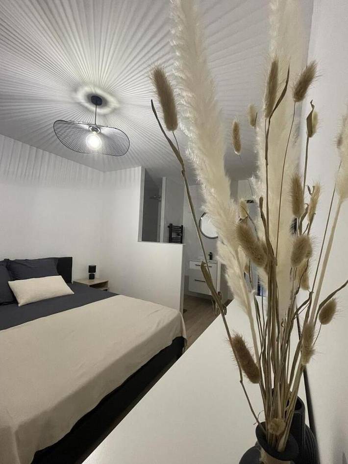 Gîte pour 8 personnes, avec jardin et jacuzzi