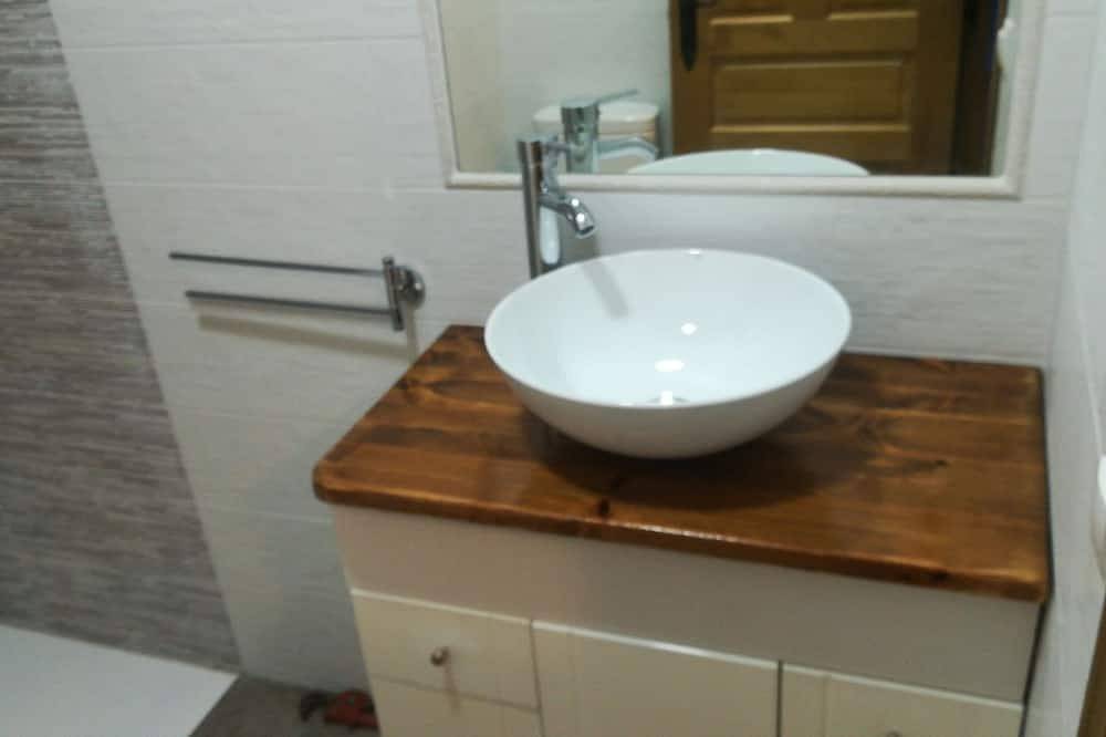 Cottage La Covatilla Iv Refuge *** for 6 people in La Hoya, Salamanca Province