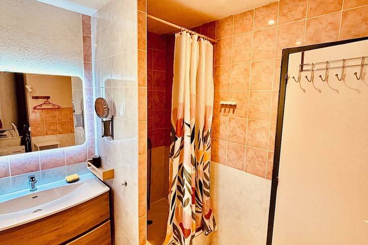 Ganze Wohnung, Le Thym house 500 meters from the village with private parking. in Moustiers-Sainte-Marie, Verdonschlucht