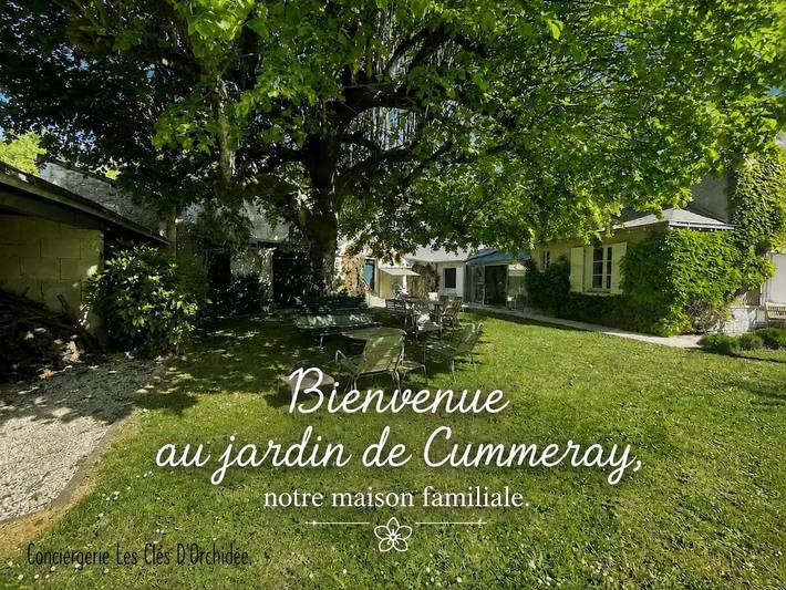 Location de vacances pour 10 personnes, avec Terrasse et Vue à Saint-Georges-des-Sept-Voies
