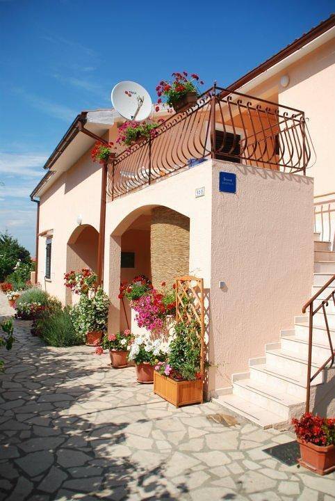 Ganze Wohnung, Ferienwohnung für 4 Personen mit Terrasse in Pula-Medulin, Ližnjan