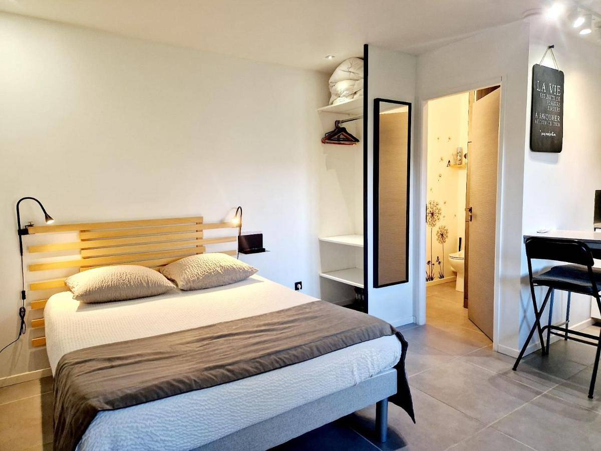 Appartement entier, Wood - Gîte meublé & confort Drôme - Écolodgîte in Laveyron, Région de Valence