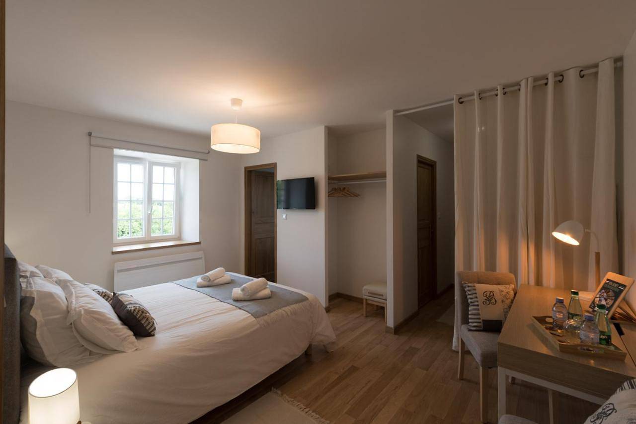 Classic Quadruple Room in Le Vast, Région de Cherbourg