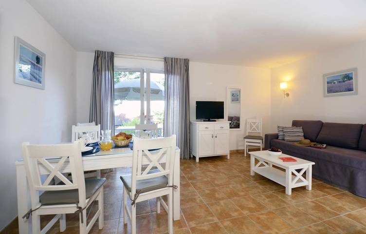 Gîte pour 6 personnes, avec sauna et piscine ainsi que jardin et terrasse, adapté aux familles à Sarlat-la-Canéda - 4